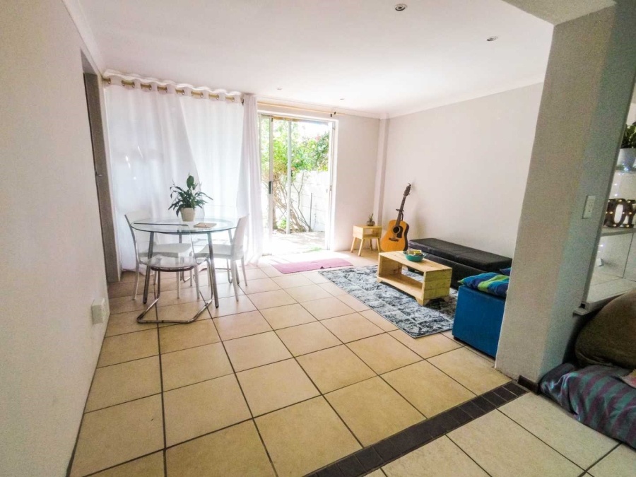 To Let 4 Bedroom Property for Rent in Rondebosch Park Estate Western Cape